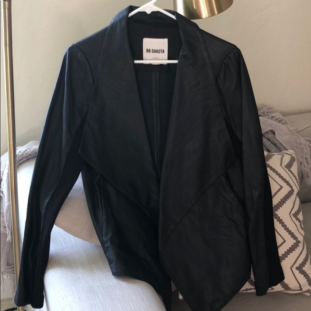 Black leather jacket (vegan)